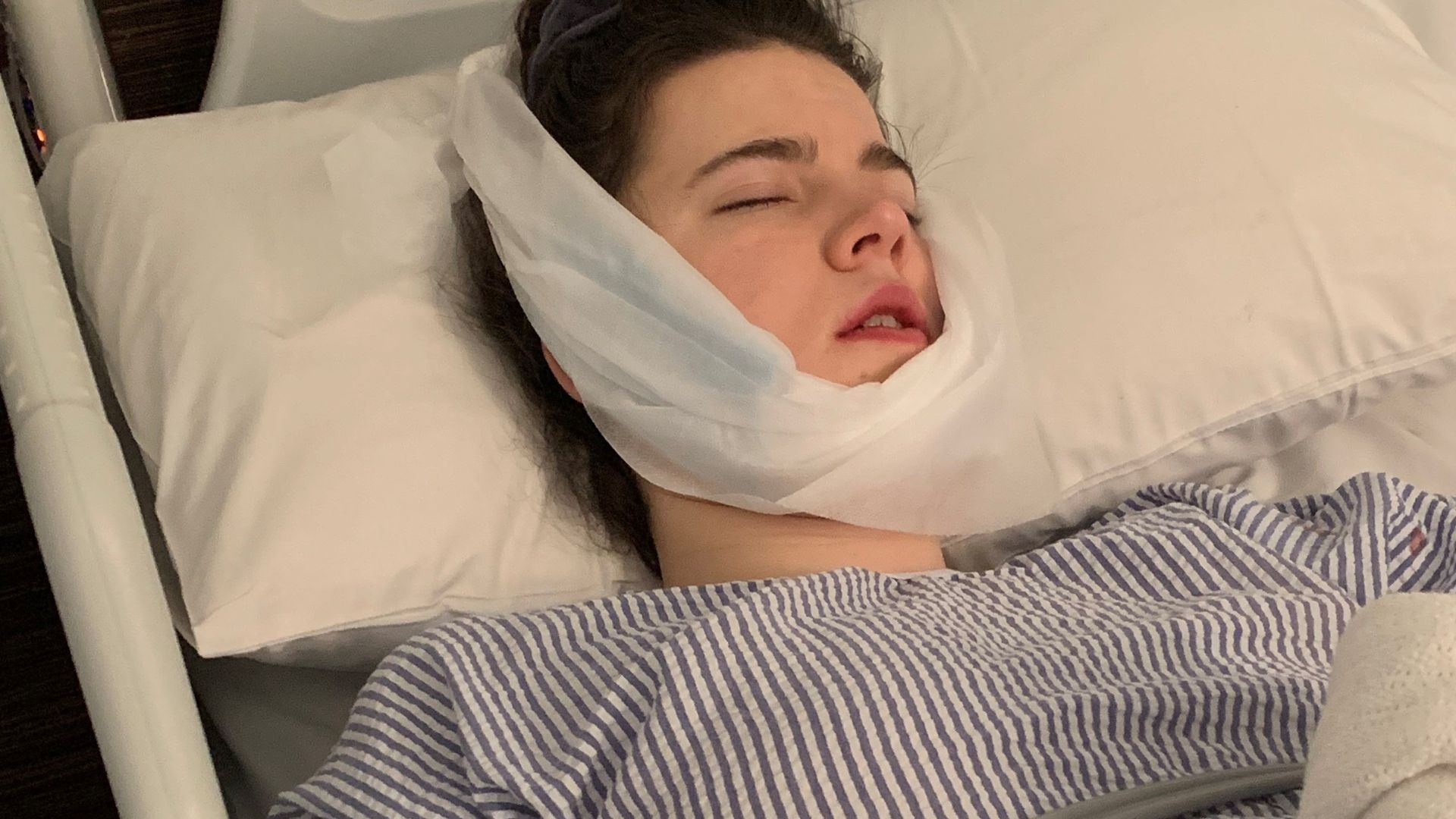 saskia in hospital during cancer treatment